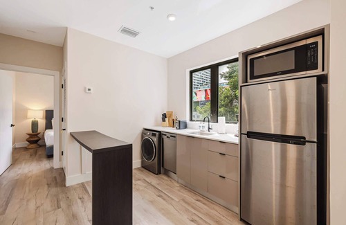 Midtown Apartment | Roami at The Palace | 4 Bed Combo | 2 Units #22