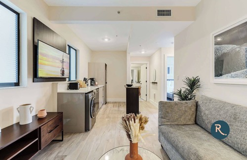 Midtown Apartment | Roami at The Palace | 4 Bed Combo | 2 Units #25