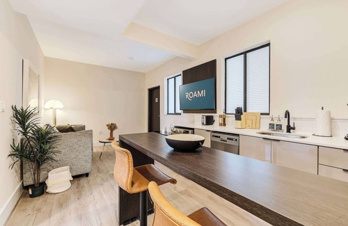 Midtown Apartment | Roami at The Palace | 4 Bed Combo | 2 Units #27