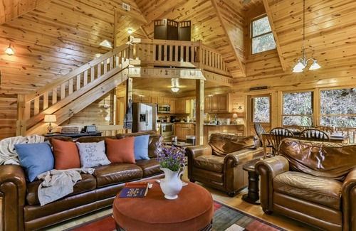 Ellijay Cabin | Roaring Creek | Ellijay, Ga
