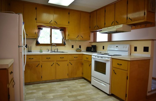 Salsbury Cove Hotel | Robbins Motel