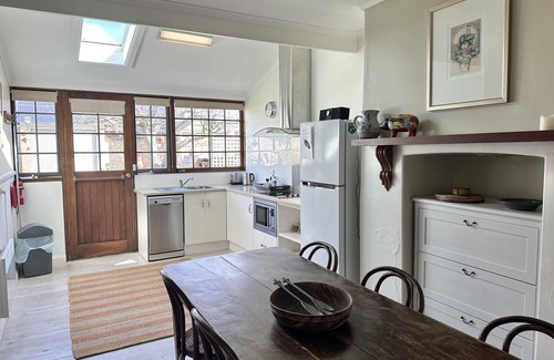 Waterhouse House | Robe Terraces 3 - Located right in the heart of Robe.