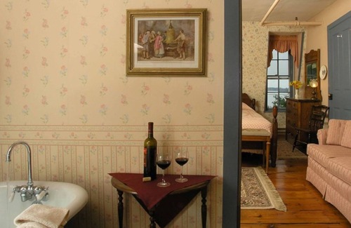Oxford Bed & Breakfast | Robert Morris Inn