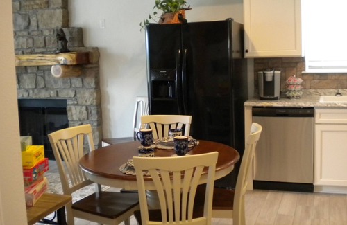 Melbourne Ski Chalet | Roberts Belle Vue (Beautiful View) Chalet