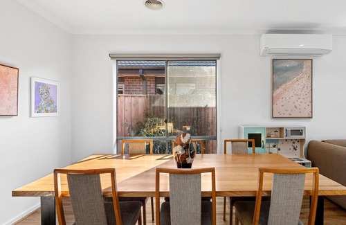 Torquay House | Roberts Retreat - Relaxed Coastal Living in Torquay