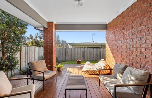 Torquay House | Roberts Retreat - Relaxed Coastal Living in Torquay