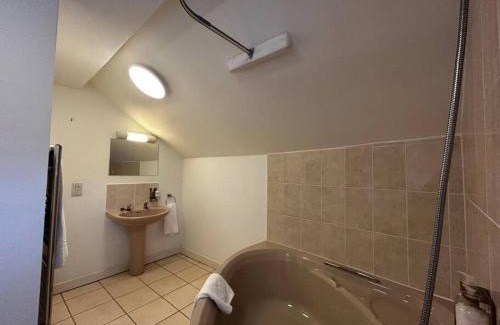 Lyddington Apartment | Robin