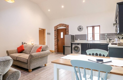 Fulford Cottage | ROBIN'S REST, character holiday cottage in Blythe Bridge