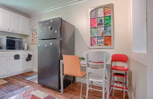 Mobile Cottage | Robinson Bayou's Blue Door Cottage