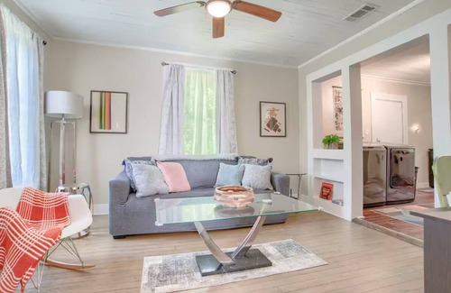 Mobile Cottage | Robinson Bayou's Blue Door Cottage
