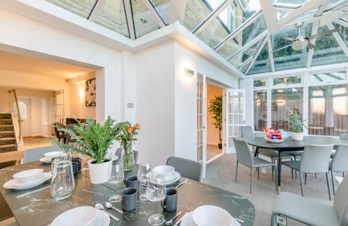 Gloucester House | Robinswood House - A beautiful family home near the Cotswold