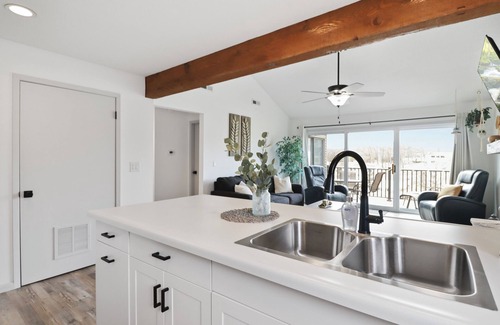 Lake Ozark Condo | Robinwood Lake Therapy