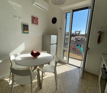 Santa Maria Novella Apartment | Roby Apartment in centro 3 camere 3 bagni