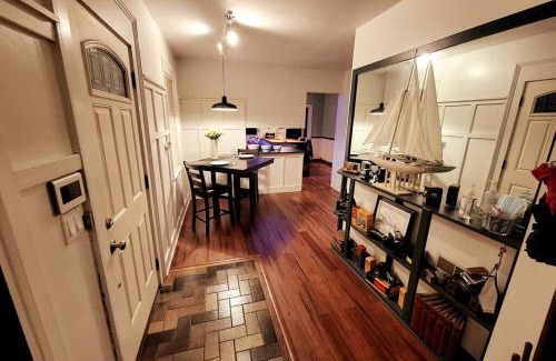Downtown Rochester Apartment | Rochester Kodak Themed 2 Bedroom Apt With Parking