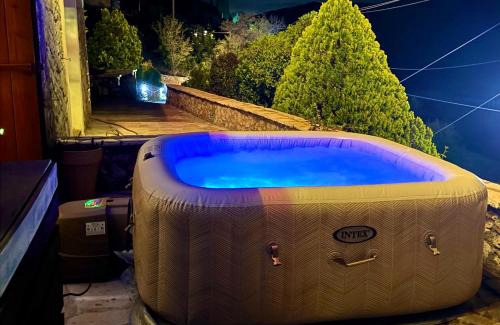 Arachova Ski Chalet | Rock Dandy Deluxe Chalet in Arachova - Delphi, Sauna, Prv Parking, Amazing View