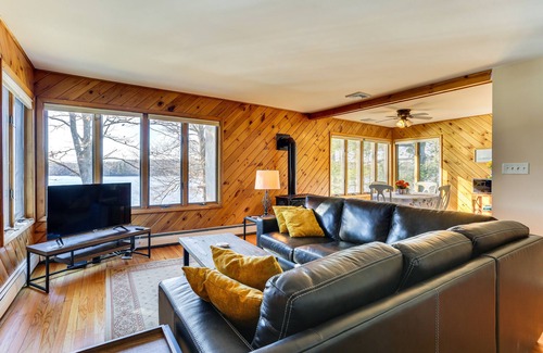 Rock Hill House | Rock Hill Home w/ Fire Pit on Wanaksink Lake!