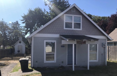 Ocean Park House | Rock Lobster Cottage - Dog friendly and a great location!!