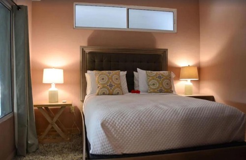 Antoneys Cay Apartment | Rock Point Villas Roatan