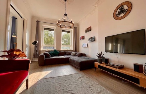 Nord-Mitte Apartment | 🎸Rock Star🎸 Central apartment with industrial flair
