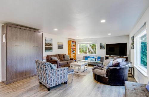 Rockaway Beach House | Rockaway Beach House - Walk to Ocean!