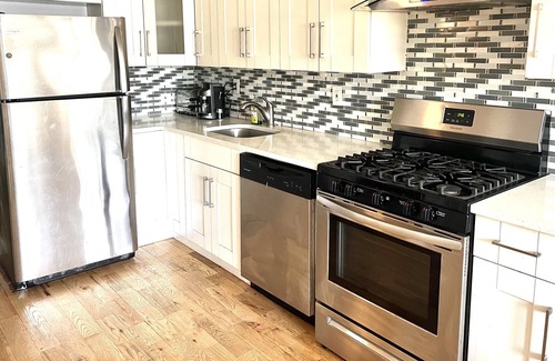 Queens Condo | Rockaway Beach Surf House In NYC
