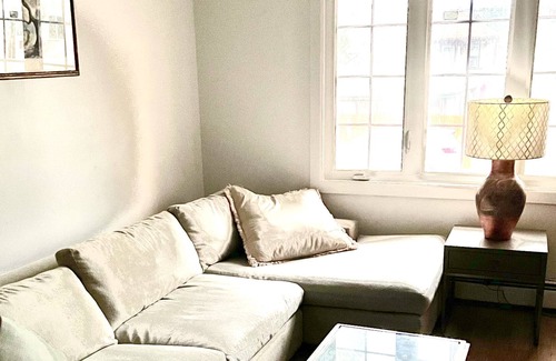 Queens Condo | Rockaway Beach Surf House In NYC