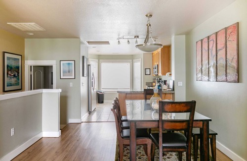 Rockaway Beach House | ROCKAWAY TOWNHOUSE – 100 STEPS TO THE BEACH!