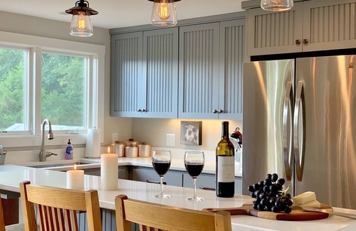 Afton House | Rockfish Farmhouse - Home In the heart of The Rockfish Valley