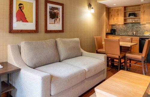 Banff Condo | Rockies Getaway + Grotto Hot Pools