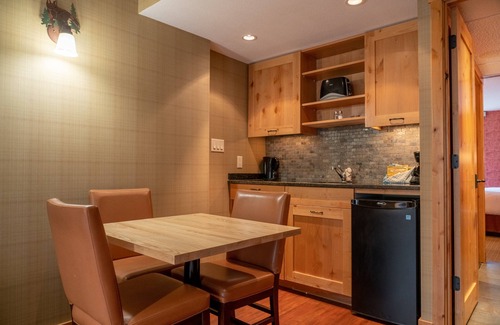 Banff Condo | Rockies Getaway + Grotto Hot Pools