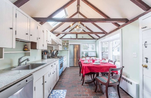 Marblehead House | Rockmere Inn: USA 250 Years - Stay in Historic Cozy Harbor Home & Town!