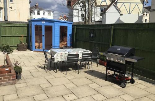 Bournemouth City Centre Apartment | Rockmount Court