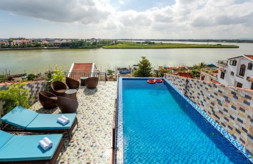 Minh An Hotel | Rockmouse Centre River Villa