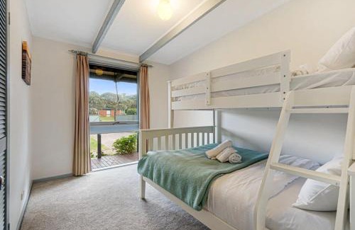 St. Andrews Beach House | Rockpool House Short stroll to St Andrews Beach