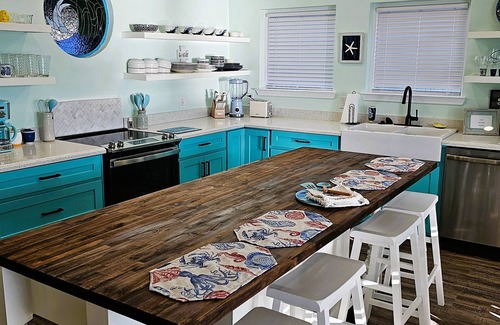 Rockport Condo | ROCKPORT'S BEST VIEW AND LOCATION! - Summer's Little Bay Getaway - On the Water!