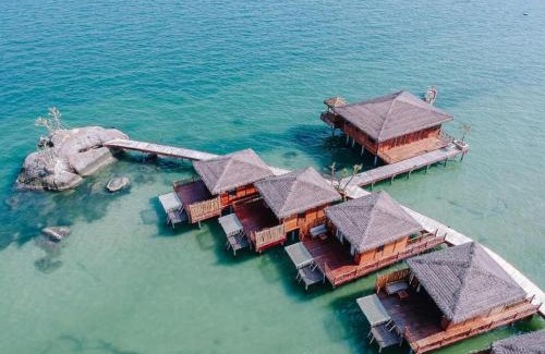 Ham Ninh Resort | Rocks Beach Boutique