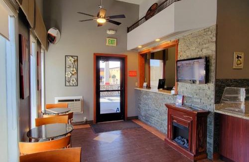 Castle Rock Hotel | Rockview Hotel Castle Rock Downtown