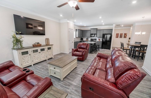 Rome House | Rocky 5,New 3 Br 2 bath, Hot tub, Arcade, Game room