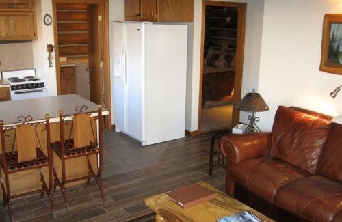 Darby House | Rocky Mountains Nature Escape: Amazing Log Cabin with a Hot Tub in Darby, MT