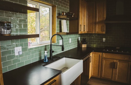 Jefferson Cabin | Rocky Mountain 4 bedroom Cabin with Hot Tub, Incredible Views, and Game Room