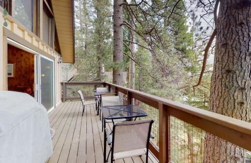 Blue Jay House | Rocky Pines