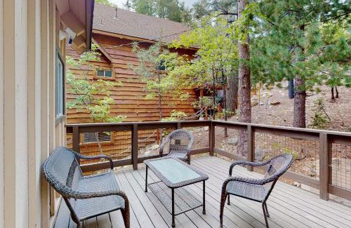 Blue Jay House | Rocky Pines