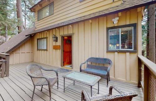 Blue Jay House | Rocky Pines