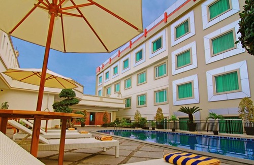 Padang Hotel | Rocky Plaza Hotel Padang