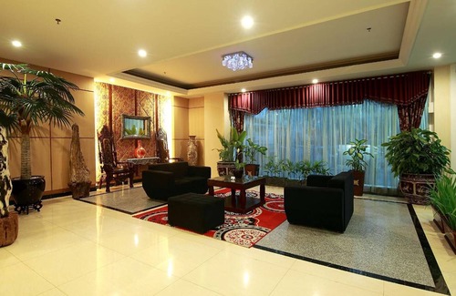 Padang Hotel | Rocky Plaza Hotel Padang