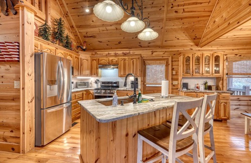 Suches House | Rocky Top - Bunk/Game Room/Hot Tub/Mountain View