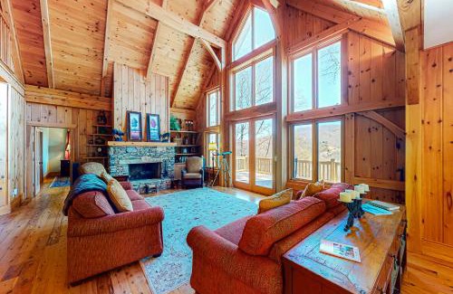 Sapphire House | Rocky Top Retreat