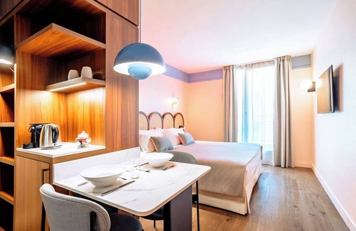 La Castellane Hotel | RockyPop Marseille Appartements