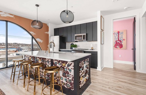 Nashville Apartment | Rodeo Retreat at Neo ~ New Penthouse ~ 1 Mile to Downtown/Broadway ~ 5 Beds ~ Gym ~ Outdoor Space