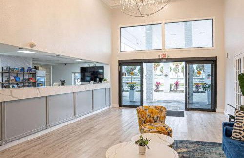 Clearwater Hotel | Rodeway Inn Clearwater - Central